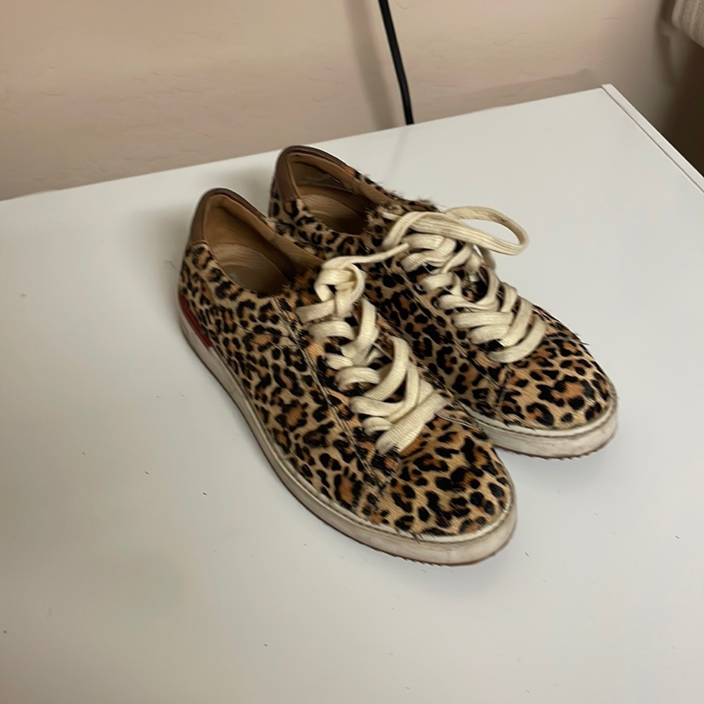 Very Nice Hush Puppies Sneakers